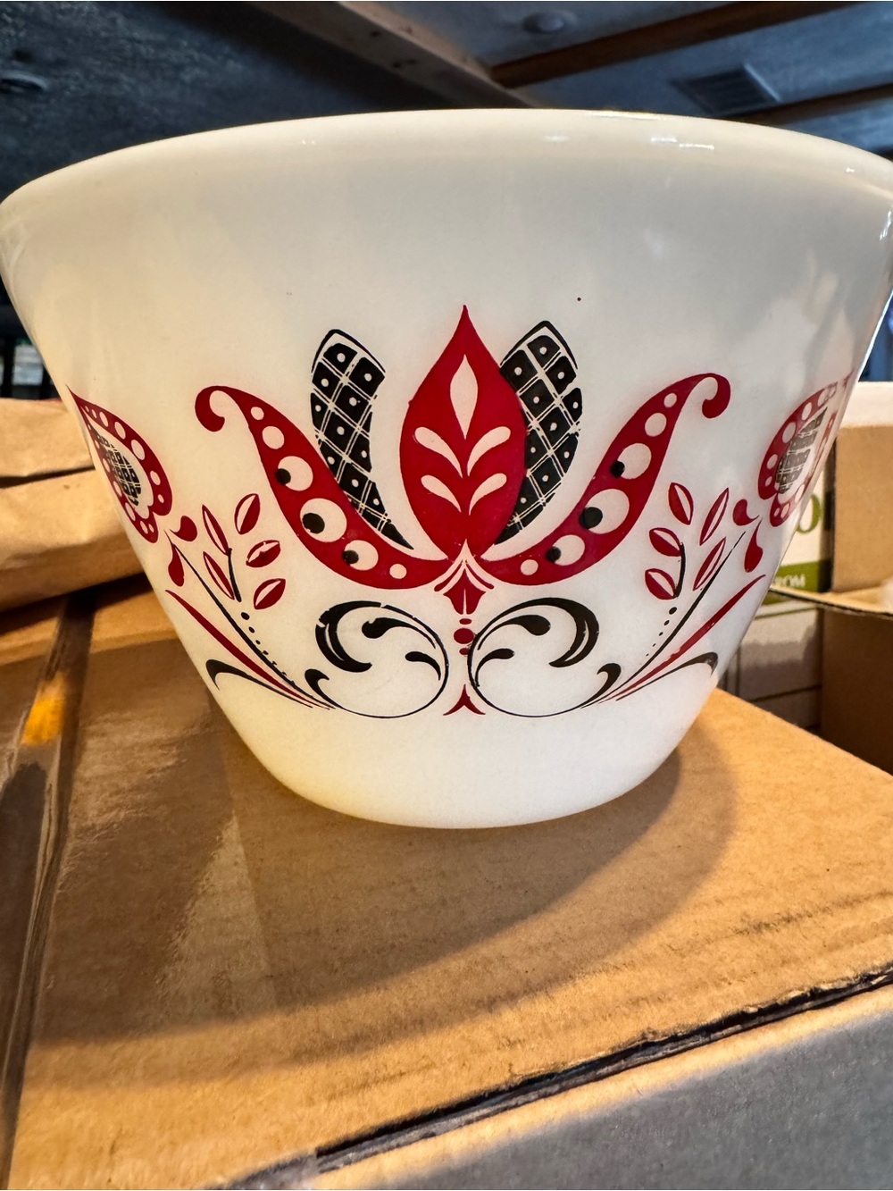 Vintage Fire King Modern Tulip Mixing Bowl Milk Glass Red Black 9” 4 Qt